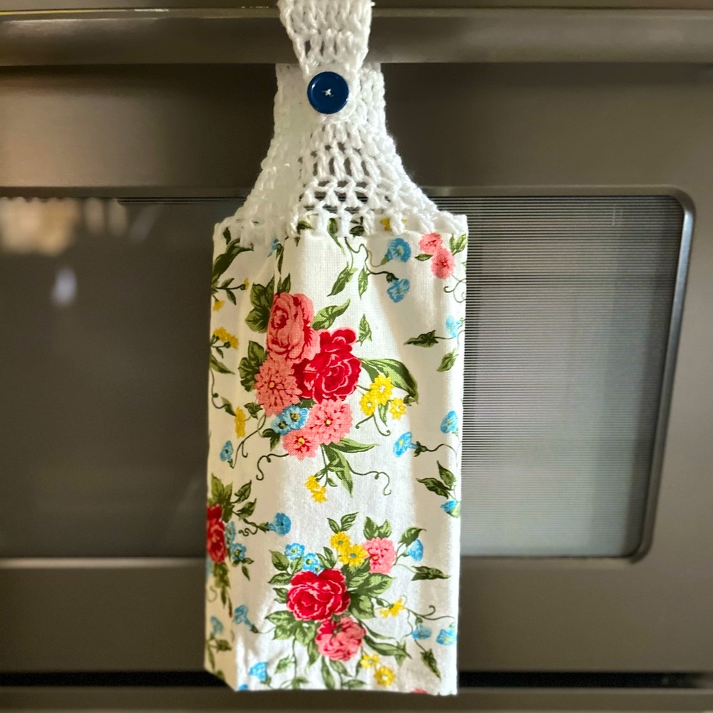 Hand Crafted Colorful Floral Roses Hanging Hand Towels Crochet Top - Picture 11 of 13